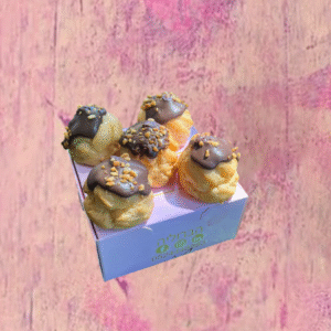 20 פחזניות במילוי וניל וציפוי שוקולד אגוזים